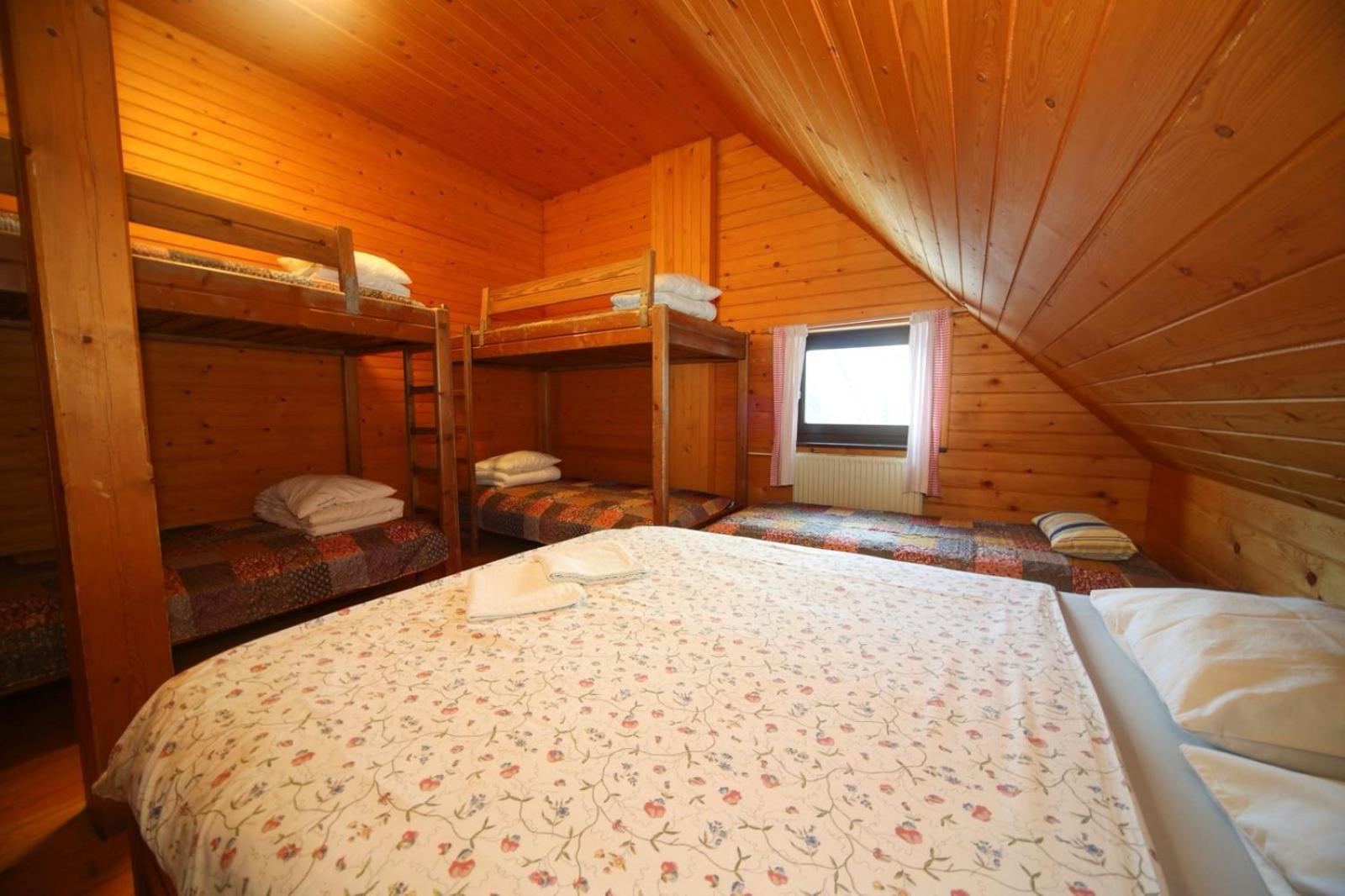 Hotel Planinska Koca Na Gozdu Kranjska Gora Esterno foto