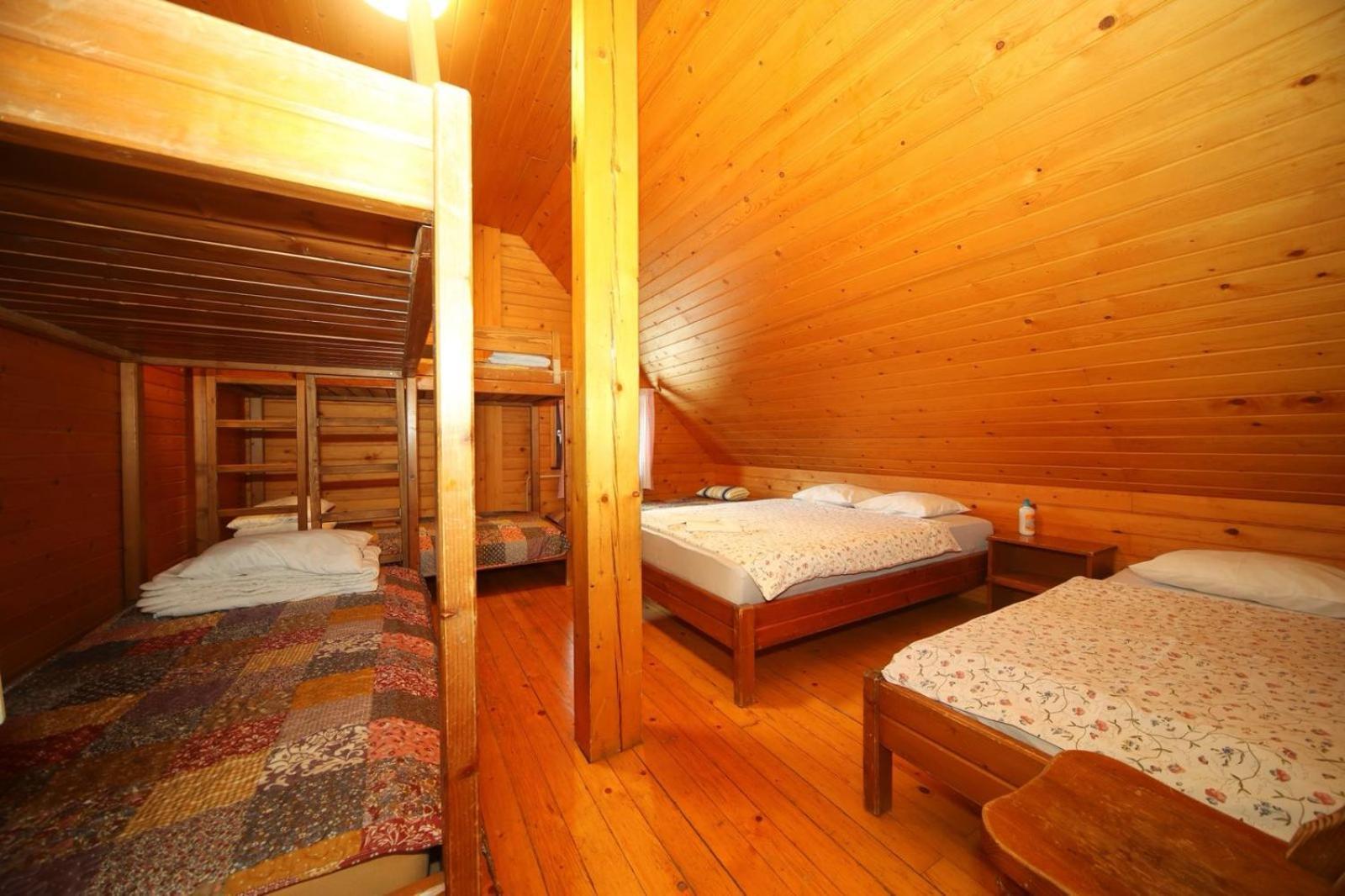 Hotel Planinska Koca Na Gozdu Kranjska Gora Esterno foto
