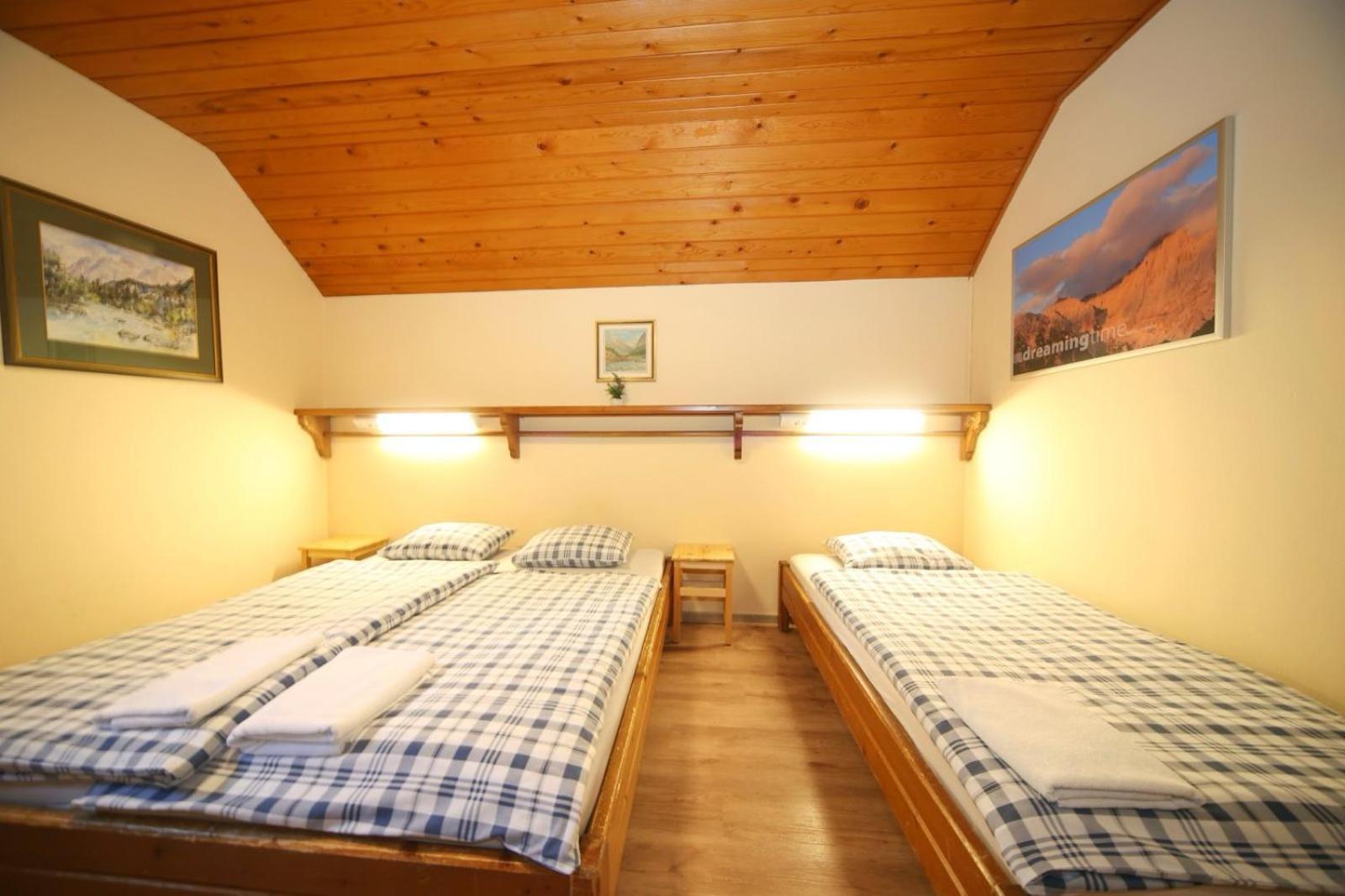 Hotel Planinska Koca Na Gozdu Kranjska Gora Esterno foto
