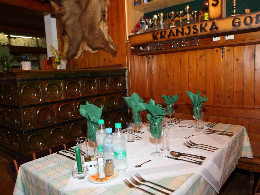 Hotel Planinska Koca Na Gozdu Kranjska Gora Esterno foto