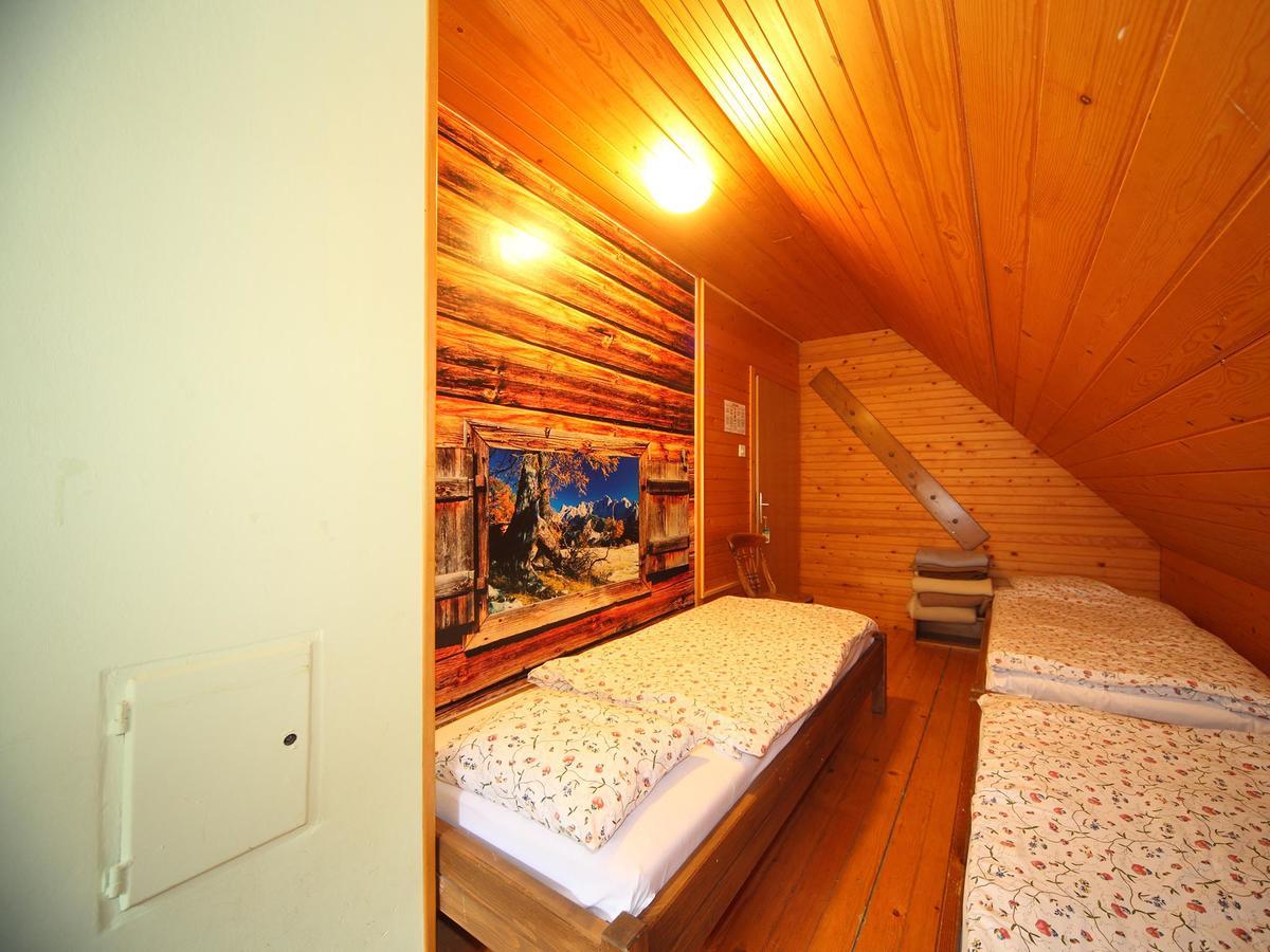 Hotel Planinska Koca Na Gozdu Kranjska Gora Esterno foto
