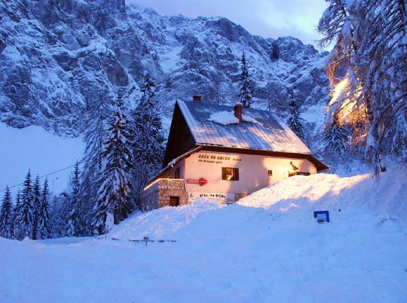 Hotel Planinska Koca Na Gozdu Kranjska Gora Esterno foto